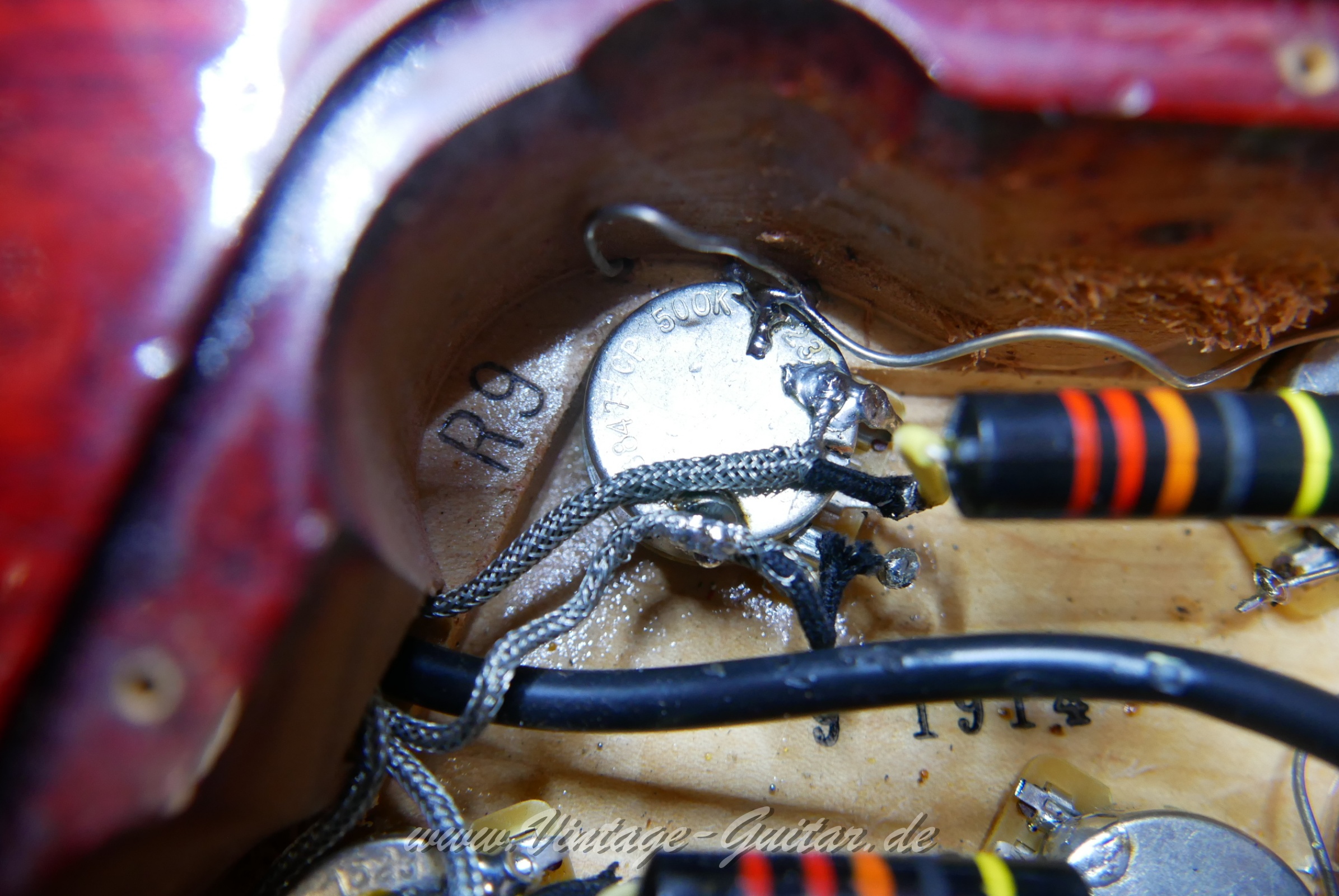 img/vintage/5672/Gibson_Les_Paul_Standard_Collectors_Choice_no_8_The Beast_Bernie_Marsden_burst_2013_a-014.JPG